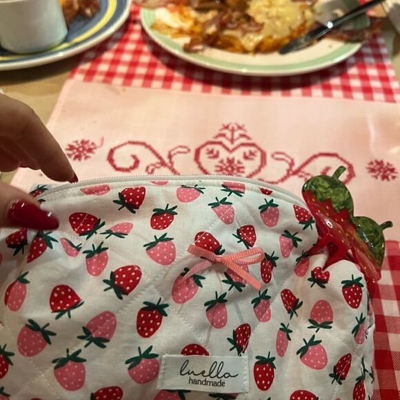 LUELLA makeup bag - Picture 5 of 7